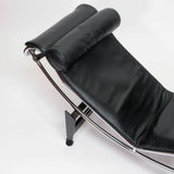 Original Cassina LC4 chaise longue cuir design classique chrome Bauhaus Le Corbusier top